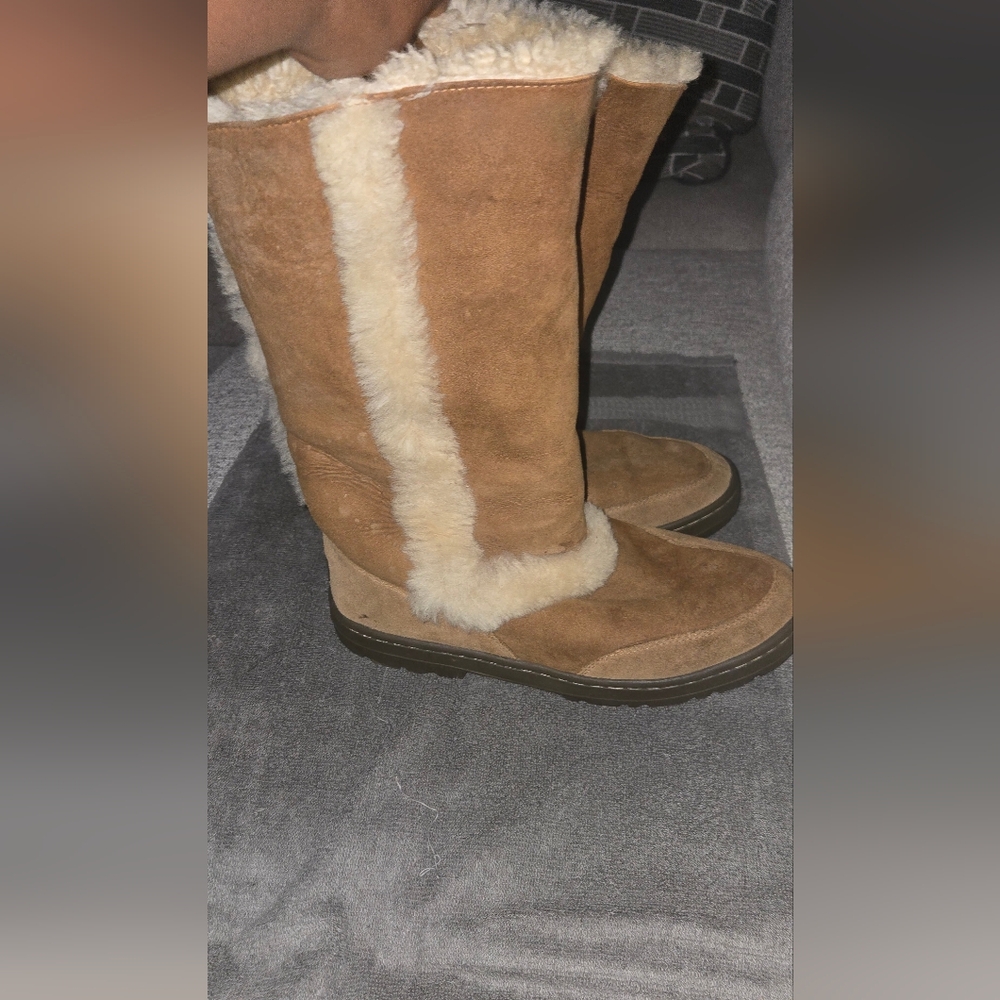 UGGSunburst Tall Boot Chestnut - Picture 2 of 4